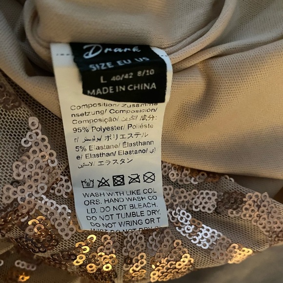 Drark Blush Pink Sequin Short Sleeve Dress 
Crew Neck, Back V-Neck Lined Size L - Picture 6 of 6